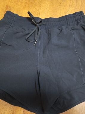 Women's CRZ YOGA Shorts
